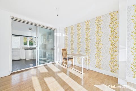 undefined, Wakemans Hill Avenue, London NW9