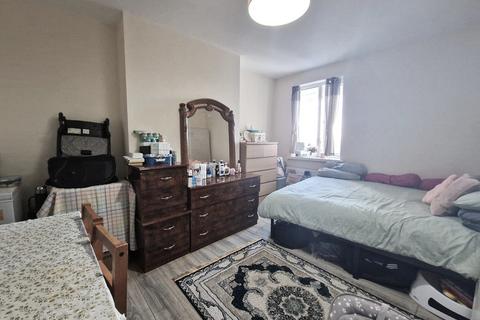 undefined, High Road Leyton, Leyton E10 6RF