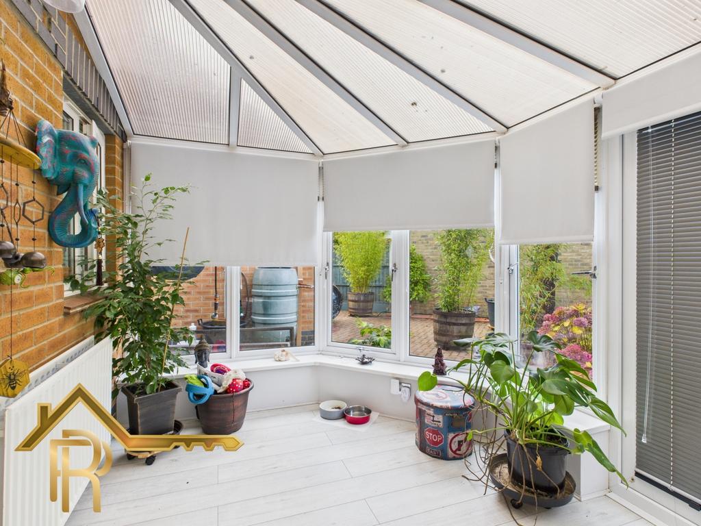 Cam03016 g0 pr0047 still012