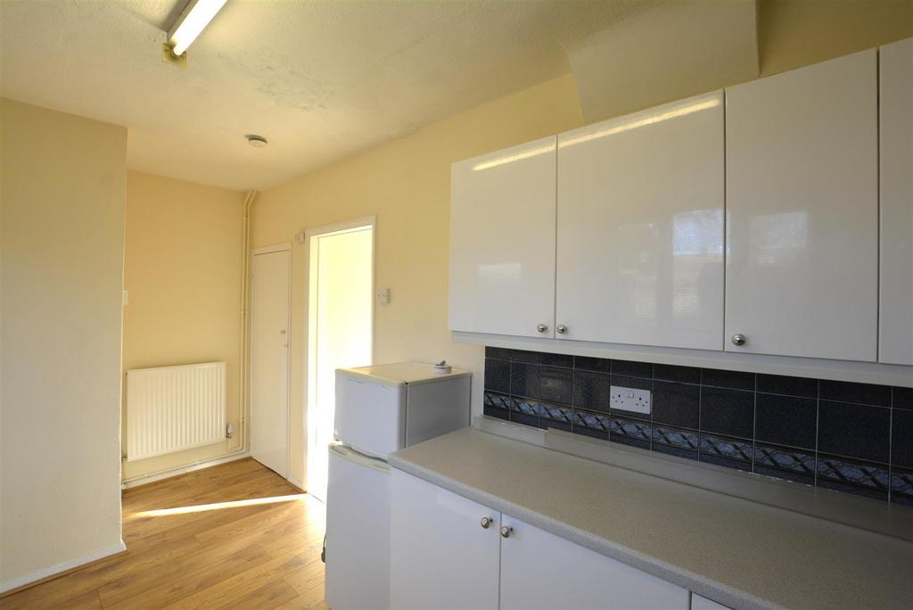 Kitchen 1.JPG
