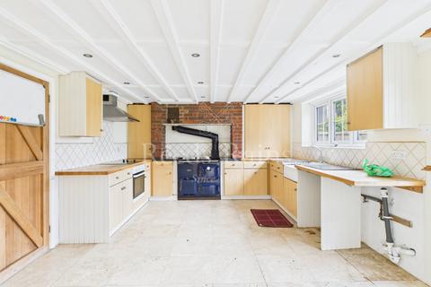 3 bedroom detached house for sale, Highcross Road, Gravesend DA13