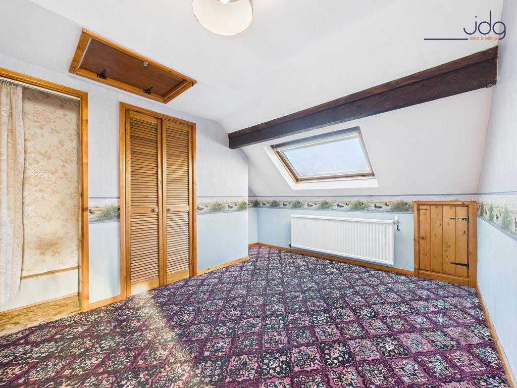 Double Bedroom 1 with storage