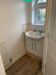 3 bedroom terraced house to rent, 155 Squires Grove, Willenhall, WV12