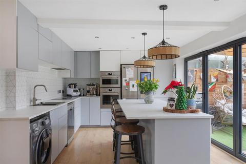 3 bedroom semi-detached house for sale, Barrow Close, Dorchester