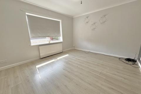 3 bedroom semi-detached house to rent, Watling Avenue, Seaham, County Durham, SR7