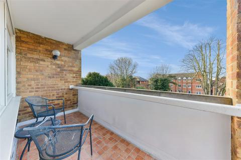 2 bedroom flat for sale, The Downs, West Wimbledon SW20
