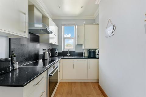 1 bedroom house to rent, Haydons Road, Wimbledon SW19