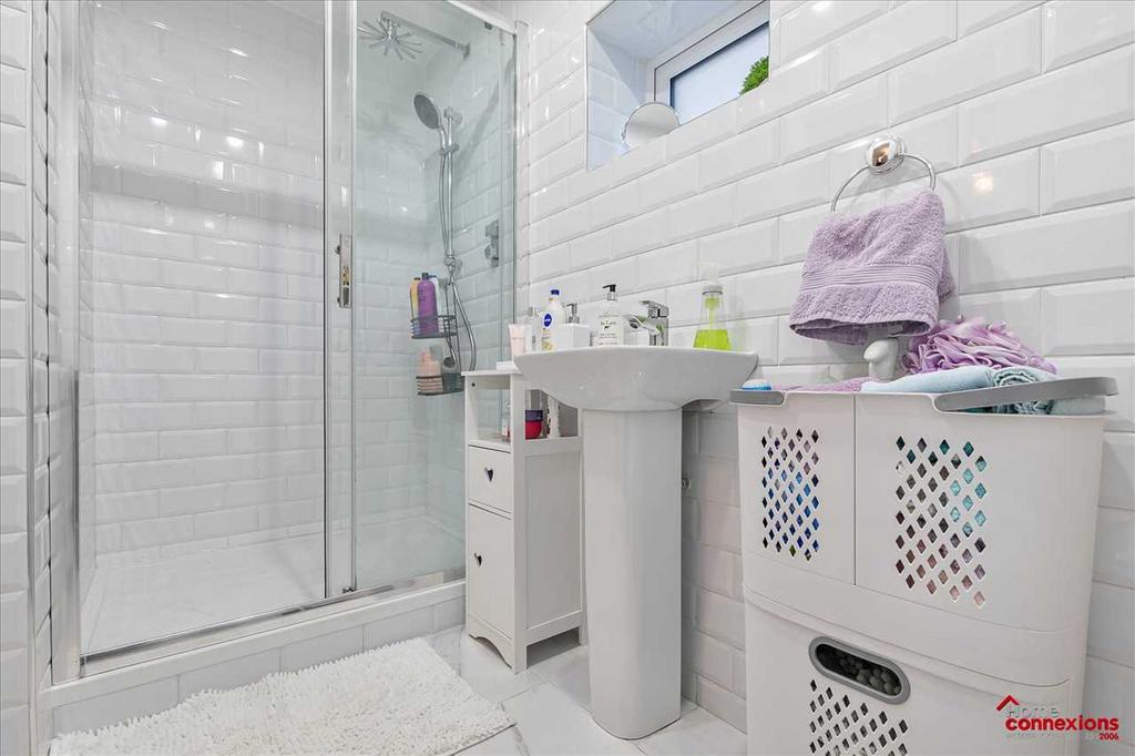 Lower Level Shower