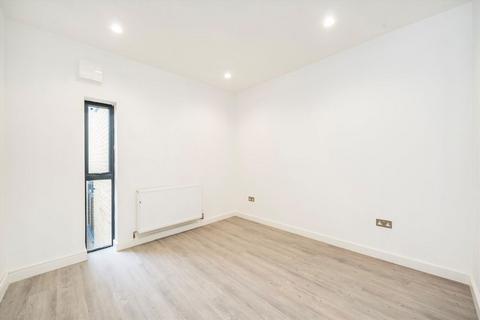 undefined, Wimbledon Hill Road, LONDON SW19