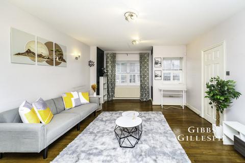 4 bedroom terraced house to rent, Freeland Road, London, W5