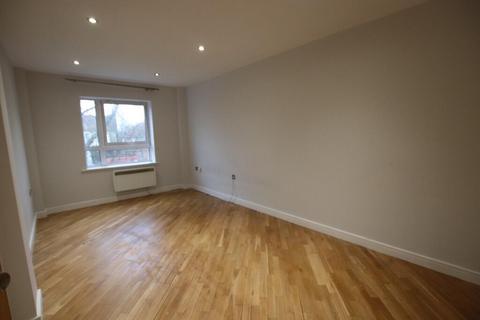 1 bedroom flat for sale, London, SE13
