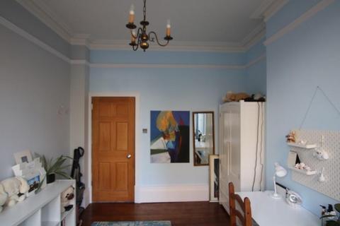 2 bedroom flat for sale, London, SE6