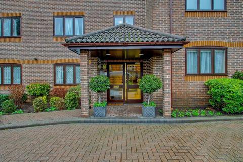 undefined, Elizabethan Court, Hendon Lane, London N3