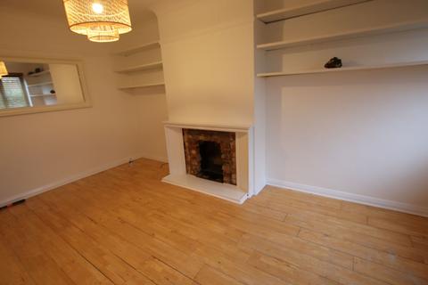 2 bedroom flat to rent - London, SE6