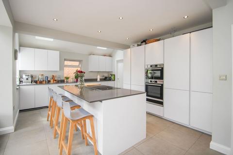 undefined, Loseberry Road, Claygate, KT10