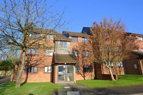 undefined, Tudor Close, Hatfield