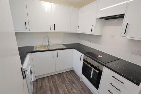 undefined, Tudor Close, Hatfield