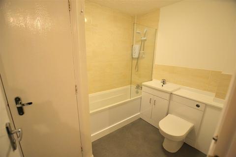 undefined, Tudor Close, Hatfield