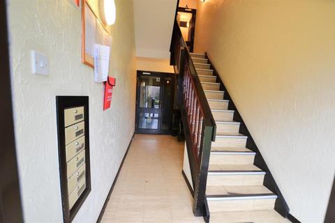 undefined, Tudor Close, Hatfield