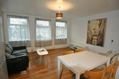 2 bedroom flat for sale, London, SE6