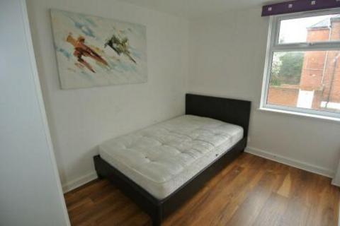 2 bedroom flat for sale, London, SE6