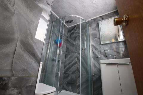 3 bedroom terraced house for sale, London, SE9