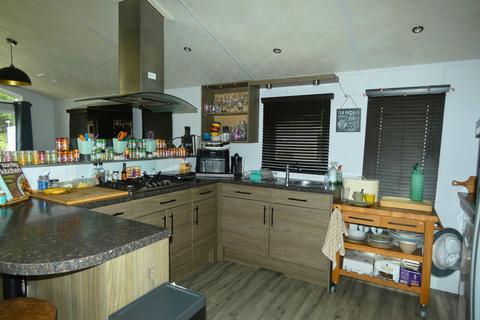 2 bedroom park home for sale, Church Lane, CO5