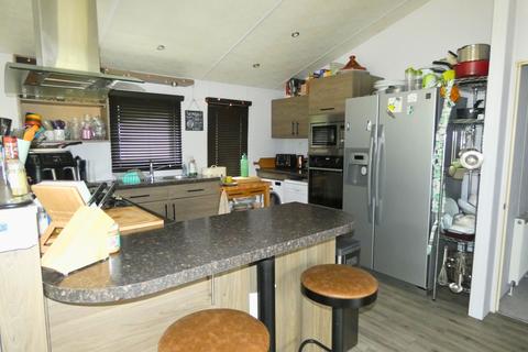 2 bedroom park home for sale, Church Lane, CO5