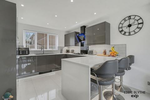 4 bedroom detached house for sale, Lea Close, Leicester LE9