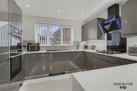 4 bedroom detached house for sale, Lea Close, Leicester LE9