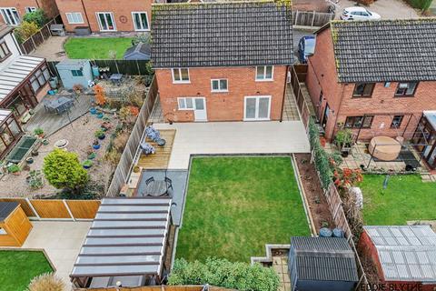 4 bedroom detached house for sale, Lea Close, Leicester LE9