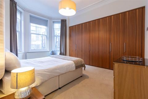 3 bedroom apartment to rent, Cumberland Mansions, Brown Street, W1H