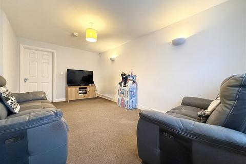 3 bedroom semi-detached house for sale, Lorraine Road, Aylestone LE2