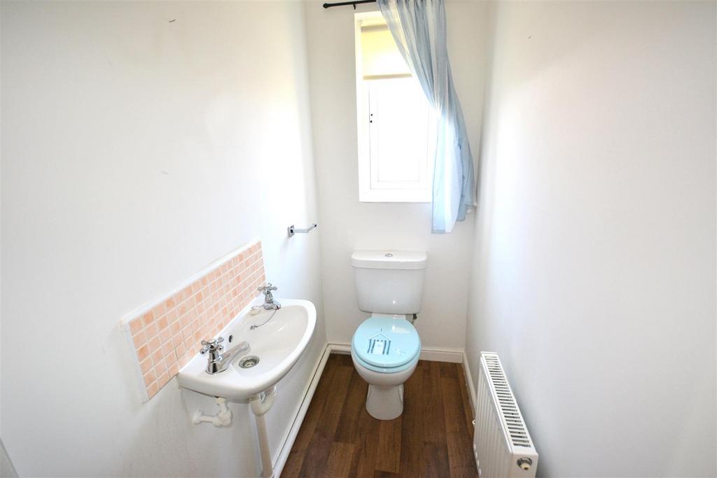 3 Pinewood Cl WC.jpg
