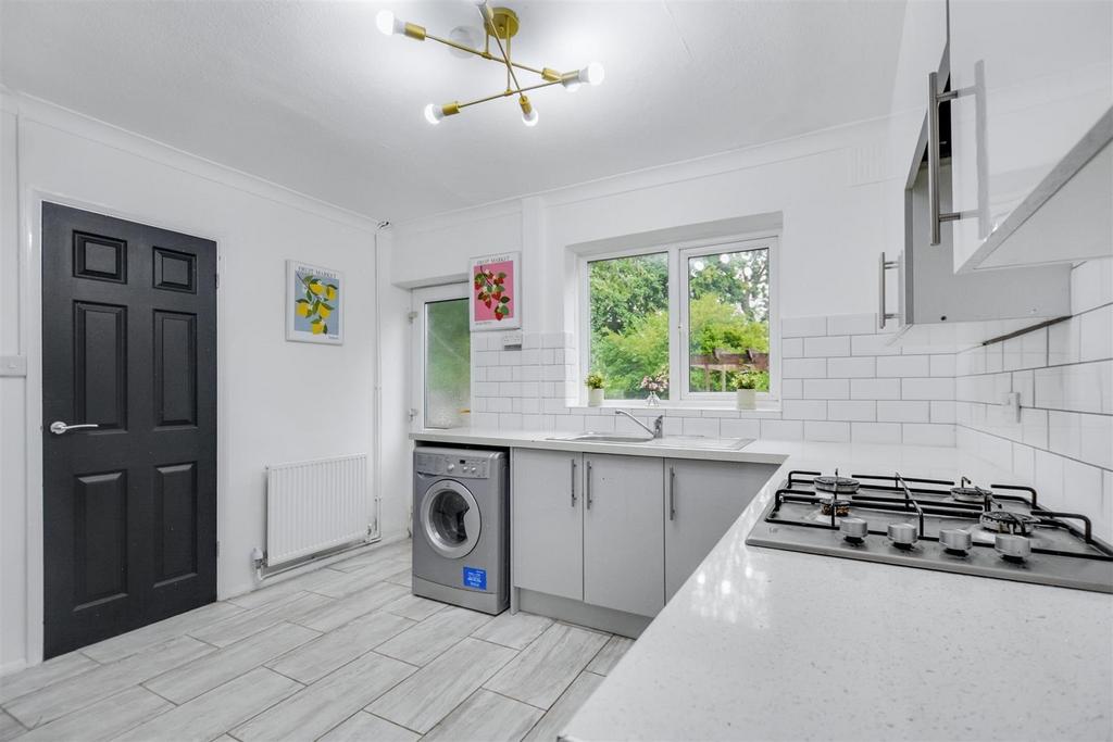 Kitchen 1.jpeg