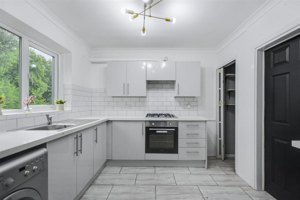 Kitchen 3.jpeg