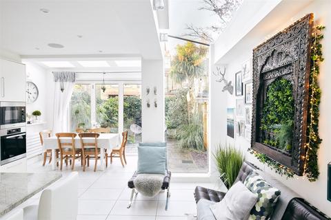 undefined, Riverview Road, Chiswick, W4
