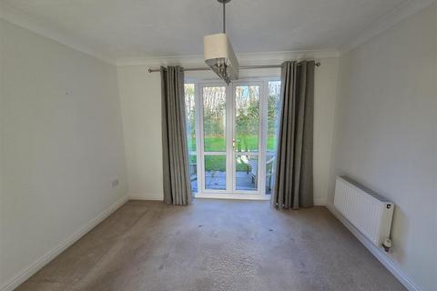 undefined, Threemilestone, Truro