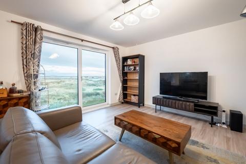 3 bedroom flat for sale, 14/10 Sandpiper Drive, Newhaven, Edinburgh, EH6