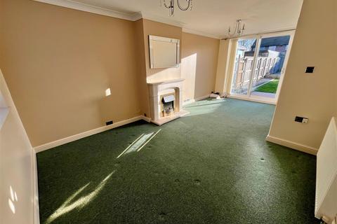 2 bedroom semi-detached house for sale, Hermes Close, Hull