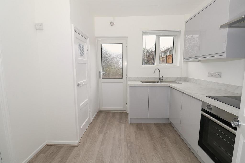 Kitchen (b)