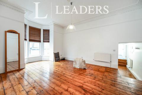 2 bedroom flat to rent, Osborne Road, Southsea, PO5