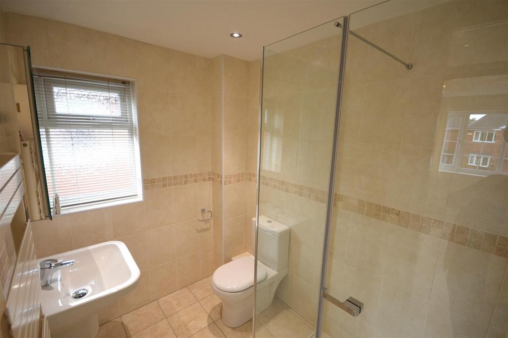 Ensuite.JPG