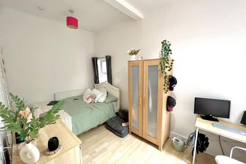 undefined, Central Road, Manchester, M20