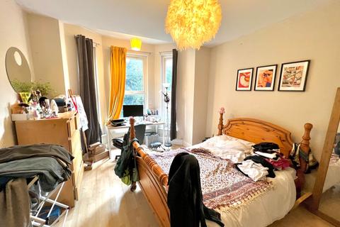 undefined, Central Road, Manchester, M20