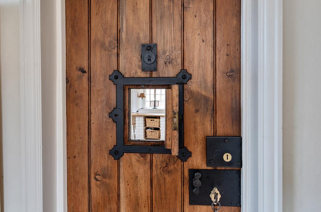 1363787-9-692eeb7...