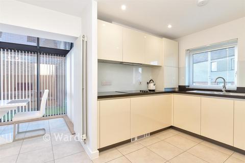 undefined, Elliotts Way, Chatham, Kent