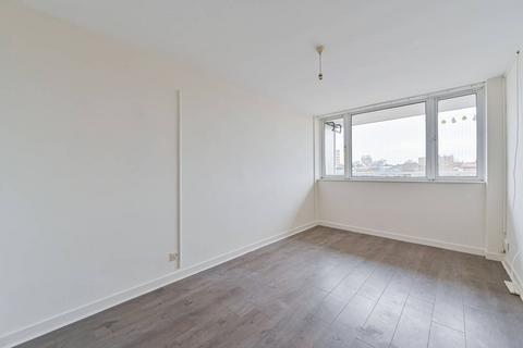2 bedroom flat to rent, Linstead Way, Southfields, London, SW18