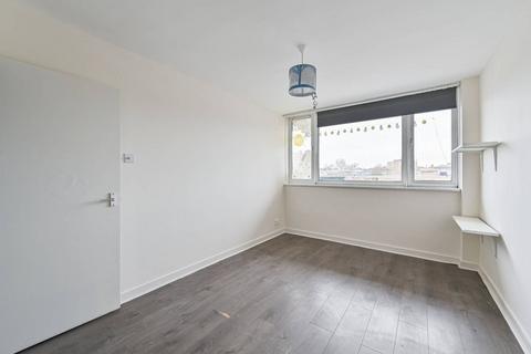 2 bedroom flat to rent, Linstead Way, Southfields, London, SW18