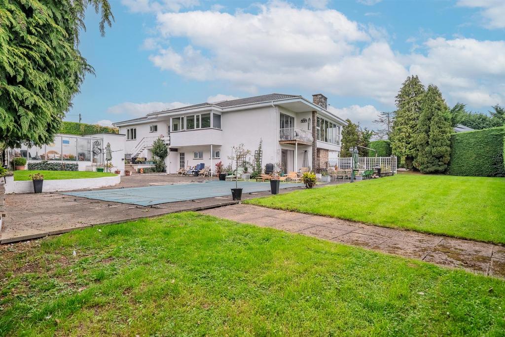1 Parc Close-14.jpg